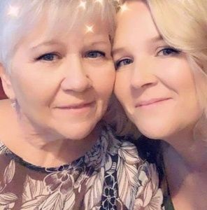 Meet your Posher, Joni